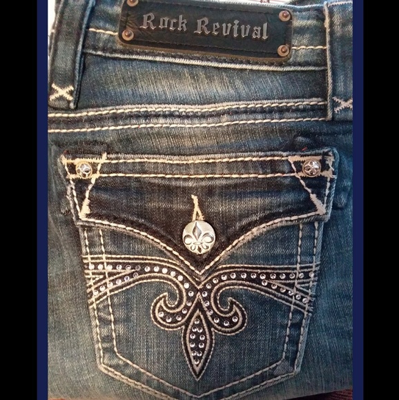 Rock Revival Pants - Rock revival capris 🌹